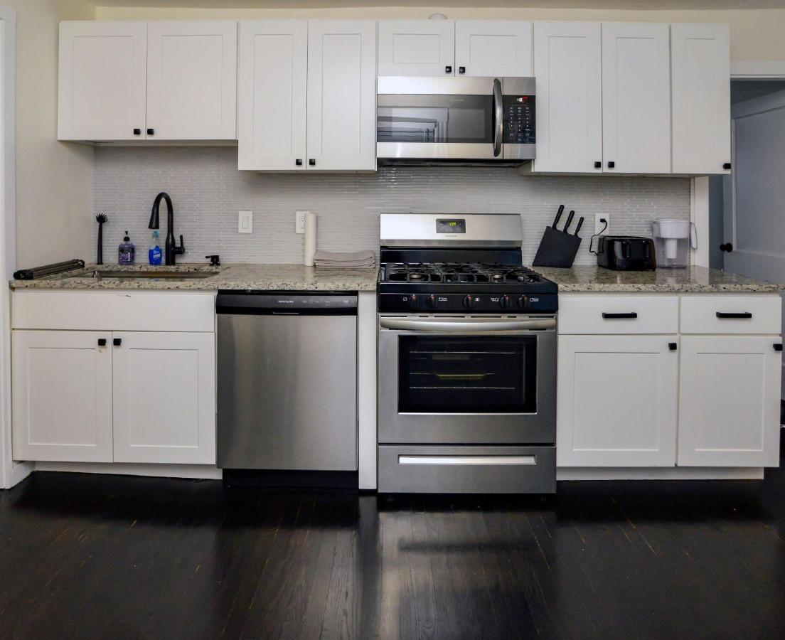 Modern Two Bedroom Condo - Boston Stoneham Extérieur photo