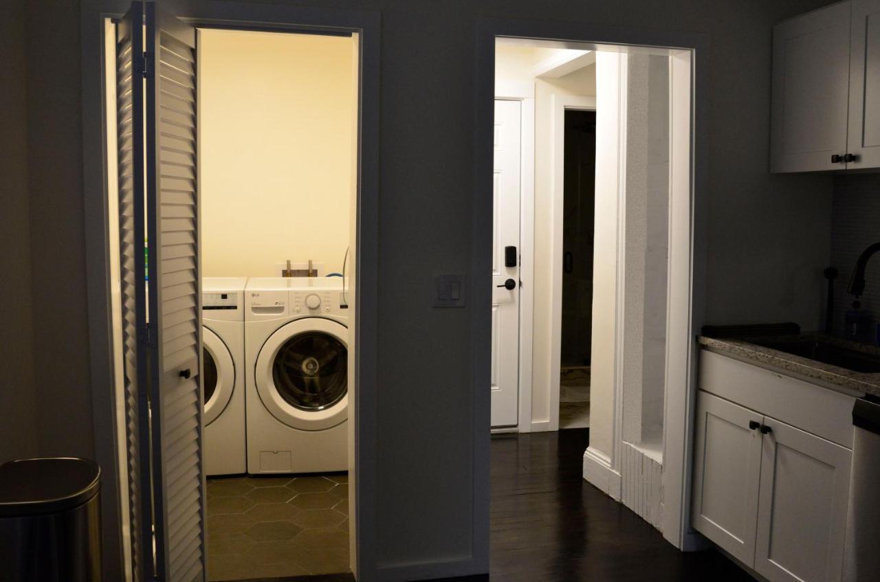 Modern Two Bedroom Condo - Boston Stoneham Extérieur photo